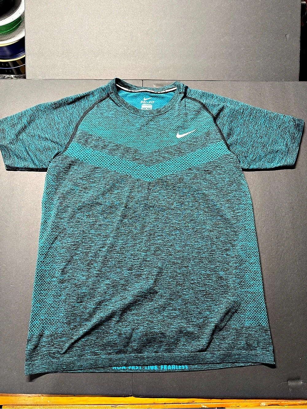 Nike Running Dri-FIT Run Fast Live Fearless Shirt Blue & Black Medium